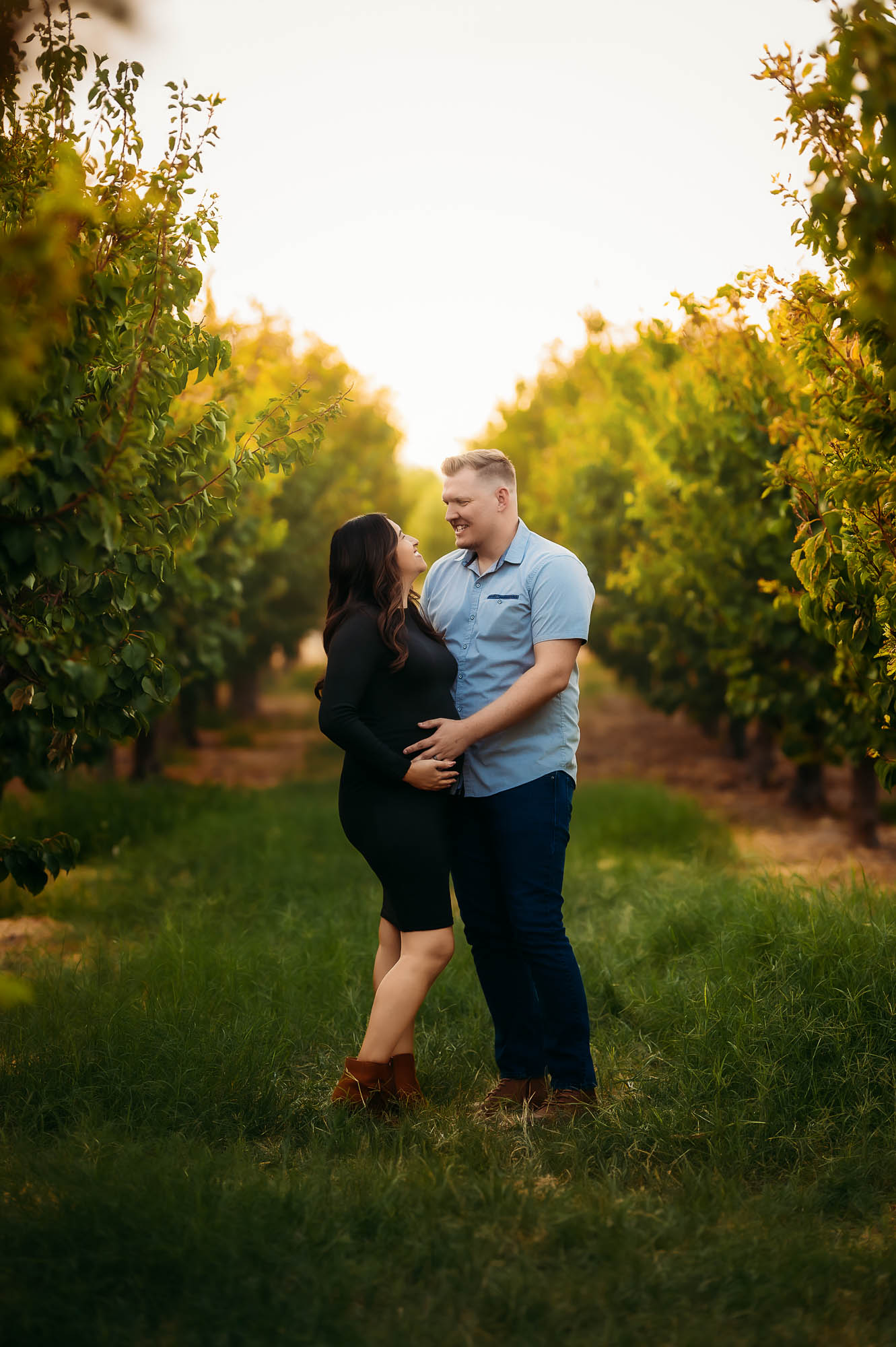Outdoor Maternity Sessions in East Texas